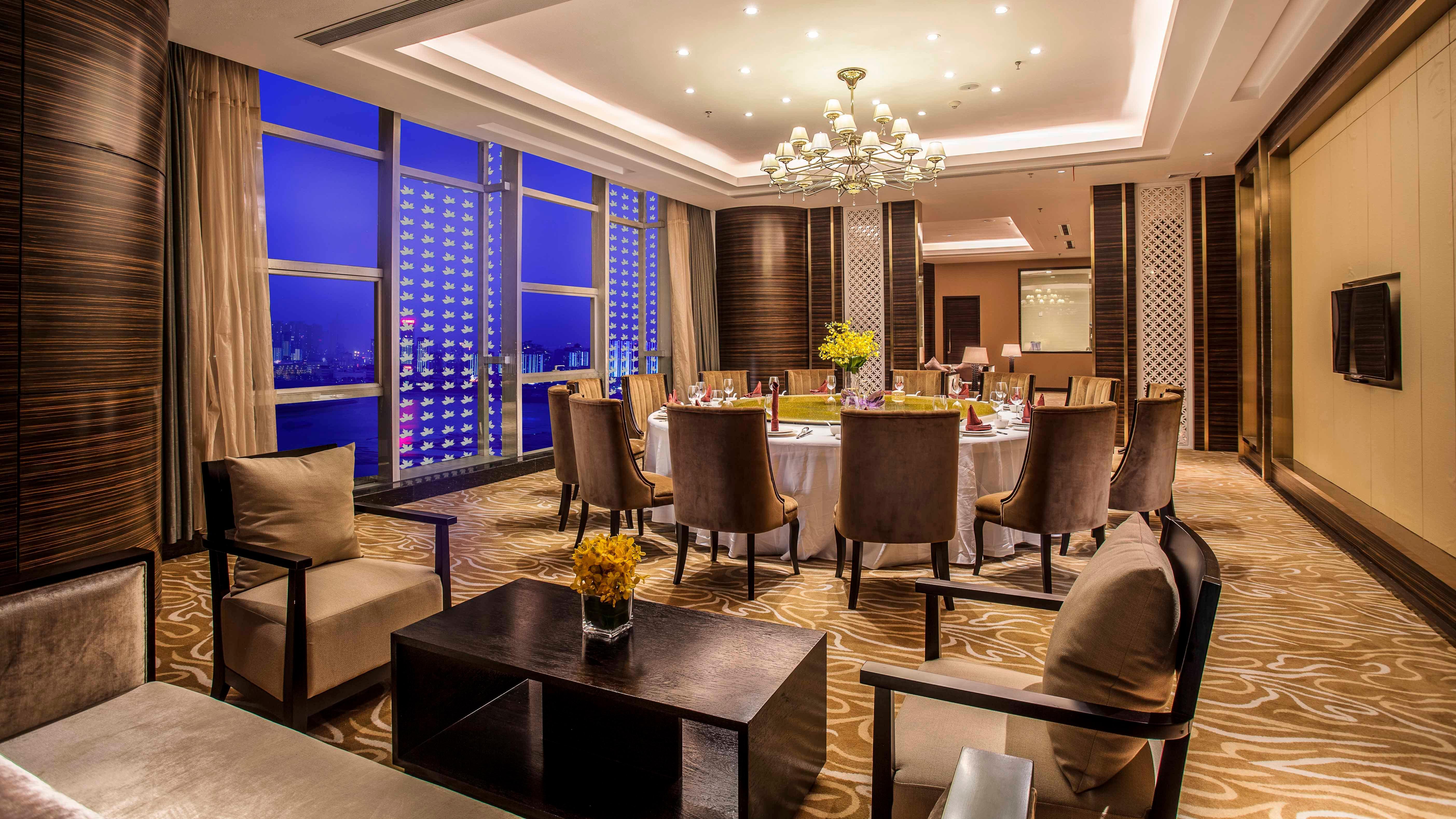 Holiday Inn Nanchang Riverside By Ihg Exterior photo